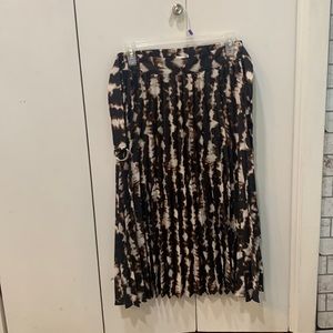 Beautiful black, brown & cream color EST 1946 skirt